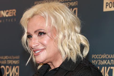 «Не могу пройти мимо»: Гулькина выступила за неограниченное число кошек в квартире