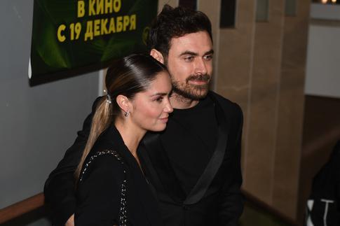 Прижимал к себе: Петр Дранга демонстрировал свои чувства к Агате Муцениеце