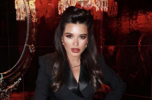 Дочь Ксении Бородиной нарисовала шрамы на лице в честь празднования Хэллоуина