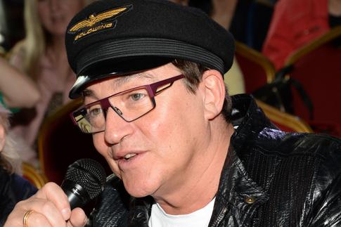 «Больно мне пока еще»: Дибров сделал первое признание после развода