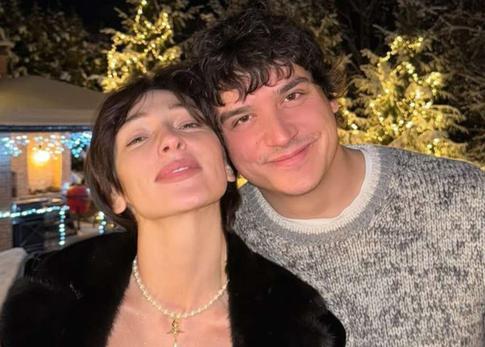 Настя Ивлеева станцевала медленный танец с мужем в Эрмитаже