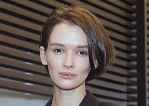 Паулина Андреева устроила фотосессию в элегантных образах