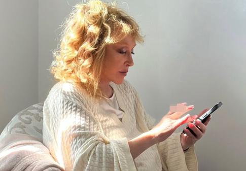 Стало известно, какую пенсию получает Алла Пугачева из России