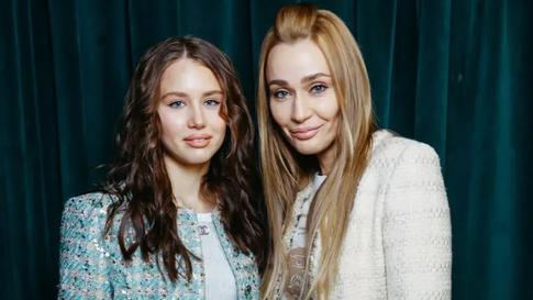 Мама Авроры Кибы ответила на выпады Виктории Бони