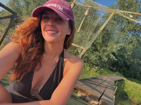 Минус полтора кило и серьезная побочка: Шумакова испытала популярное средство для похудения