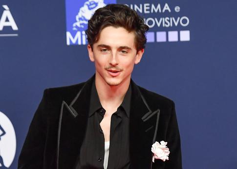 «Четкий пацанчик»: фанаты Тимоти Шаламе обсудили его новый образ