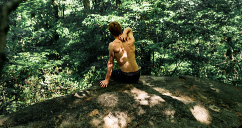 Болит поясница — работаем с ногами и стопами: почему это важно и что делать