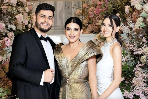 «Это большое событие»: 48-летняя певица Жасмин впервые стала бабушкой