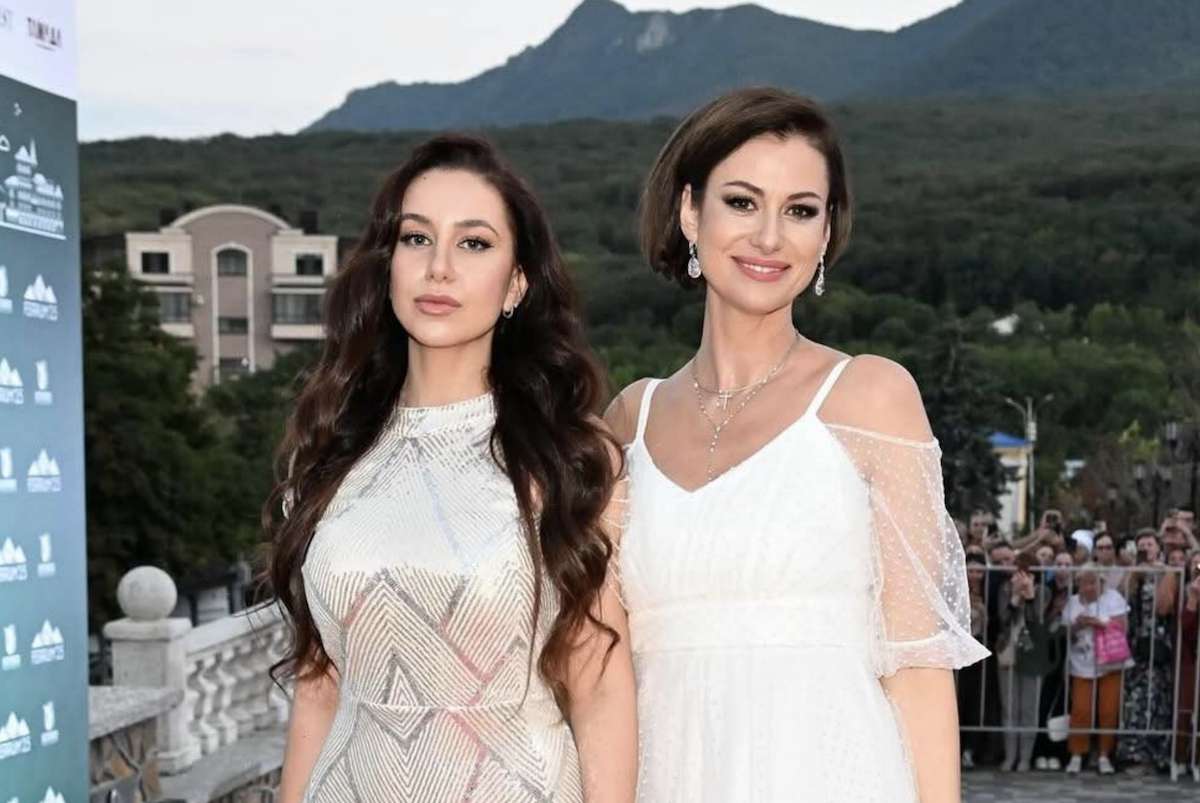 Анна Ковальчук с дочерью Златой