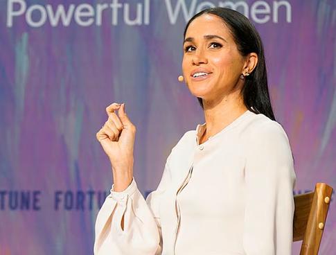 Меган Маркл намекнула на «что-то большое» и похвасталась обложкой Harper’s Bazaar