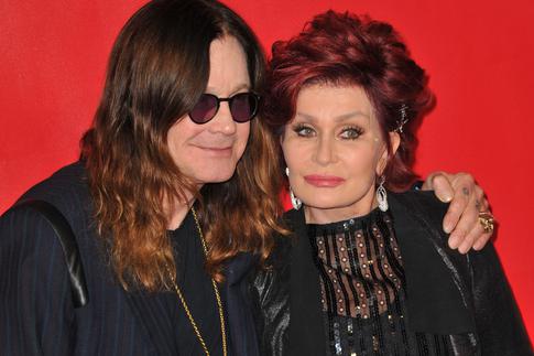 Не похожа на убитую горем вдову: Шэрон Осборн вышла в свет впервые после смерти мужа