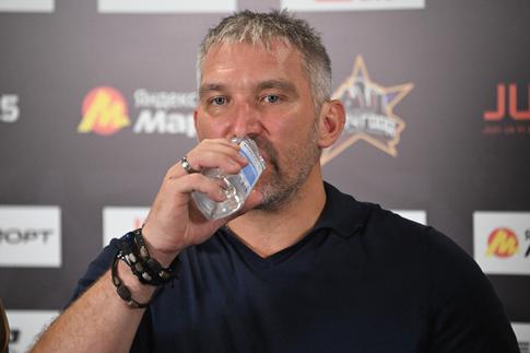 Новый триумф Овечкина и борщ от Шубской: звездное семейство опять у всех на устах