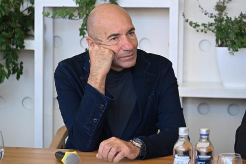 «Очень красивая девушка»: Крутой растрогал фанатов кадрами с 22-летней дочкой