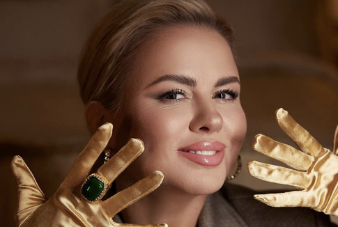 Анна Семенович навела марафет перед вручением государственной награды: фото