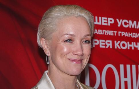 Решившаяся на эксперимент Дарья Мороз «примерила» монобровь: фото