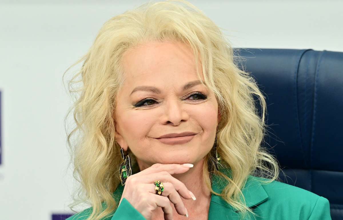 Лариса Долина