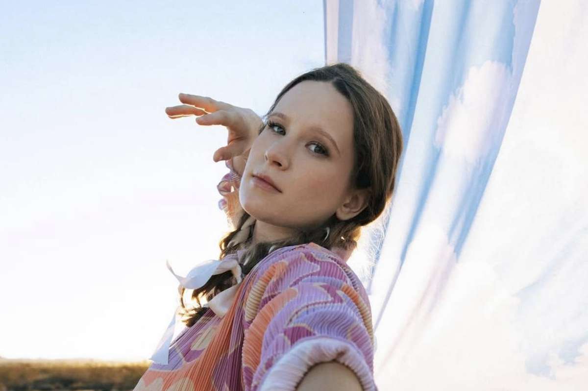 Монеточка* вышла на связь после госпитализации в Риге: «Пока плохо соображаю»