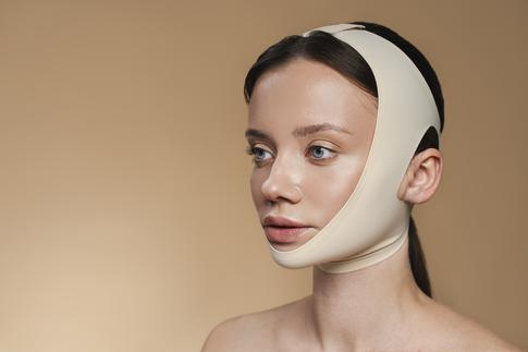 Бандаж для подтяжки лица: маркетинг или рабочая вещь