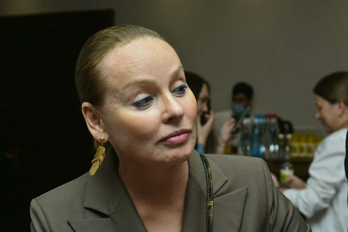 Жанна Эппле