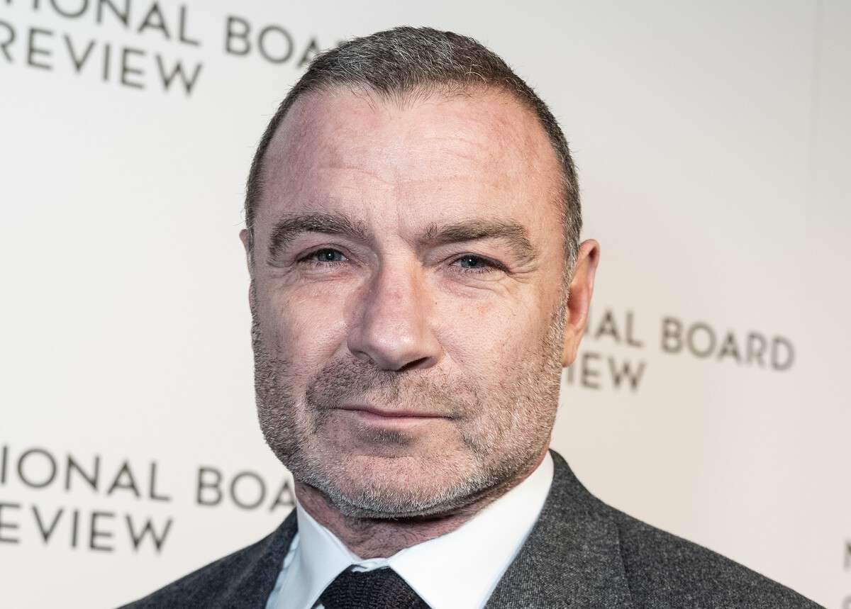 Лив Шрайбер