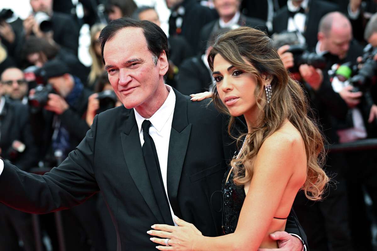 Квентин Тарантино совершил редкий выход в свет вместе с 41-летней женой