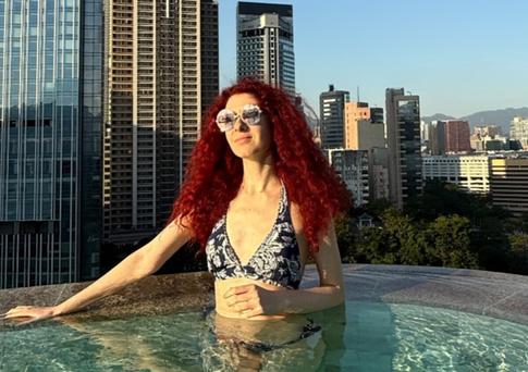 Улетевшая в Гонконг дочь Якубовича показала себя в купальнике