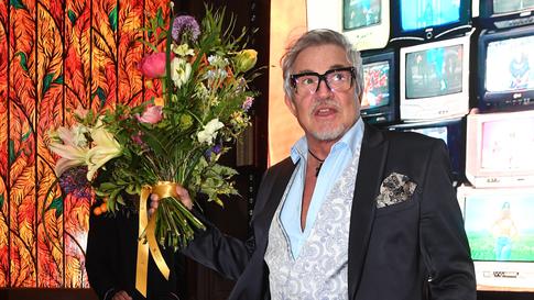 «Я живым не сдамся»: Дибров прошелся по интеллектуальному уровню тех, кто читает сплетни