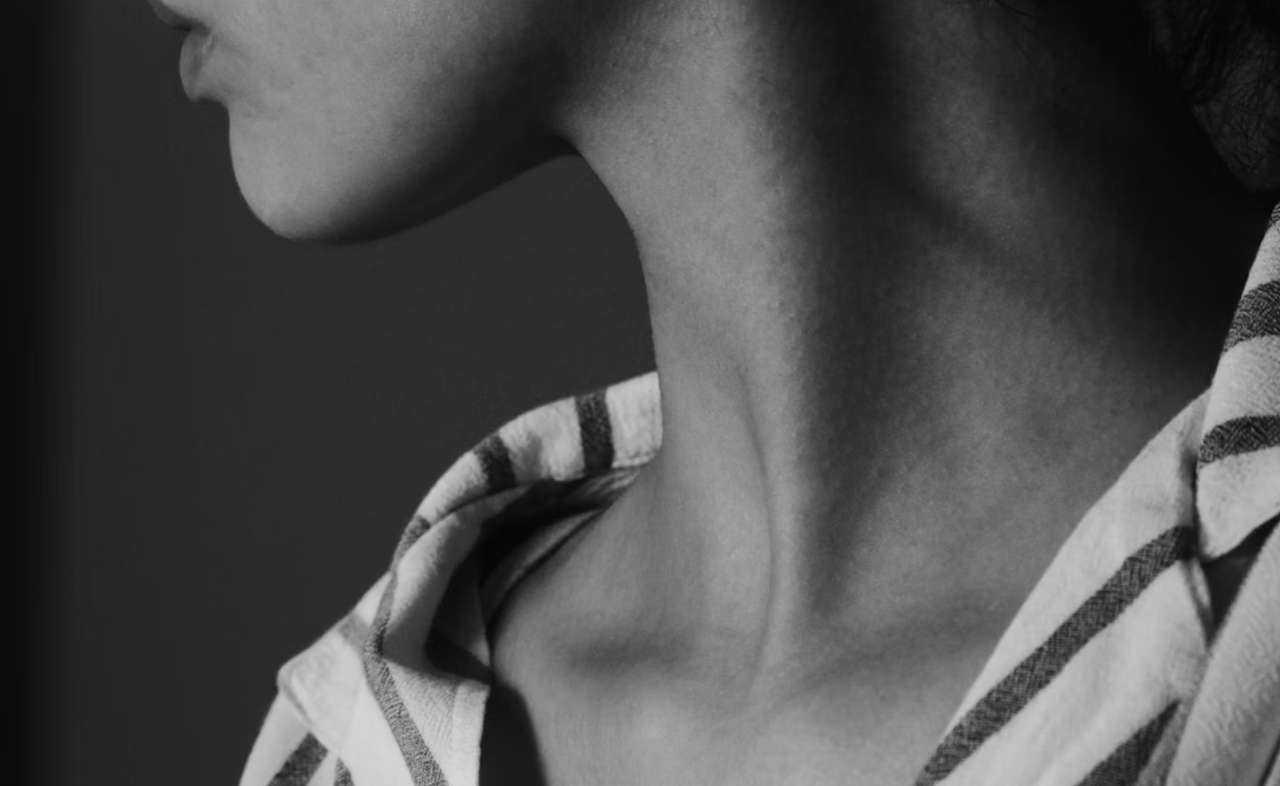 А по шее: уход за этой частью тела в холодное время года, 5 неочевидных правил