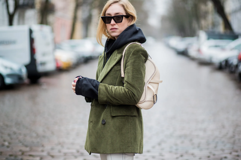 В тонкий или широкий рубчик: как носить вельвет этой зимой, советы стилиста