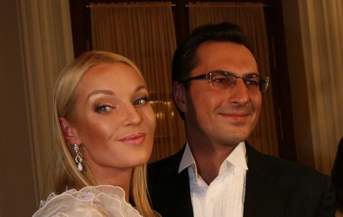 Бывший Волочковой отметил годовщину свадьбы: фото Игоря Вдовина и Елены Николаевой