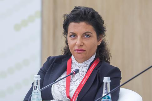 «У меня нет возможности валяться и плакать»: онкобольная Симоньян объяснила срочный отъезд из России