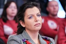 Симоньян после третьей химии еле встает Симоньян после третьей химии еле встает