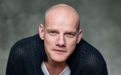 Фото Колокольникова с женой вызвало споры в Сети: и вот почему