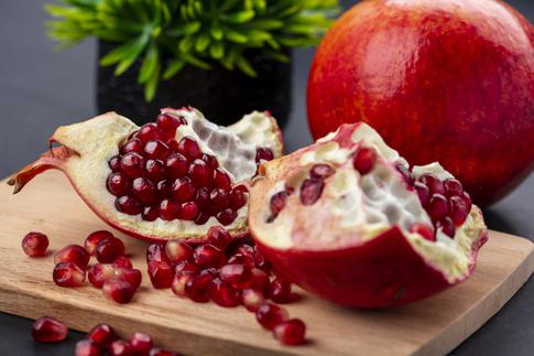 Для кожи и потенции: секреты граната, которые стоит взять во внимание