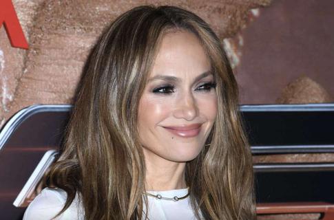Дженнифер Лопес рискует стать жертвой пластики