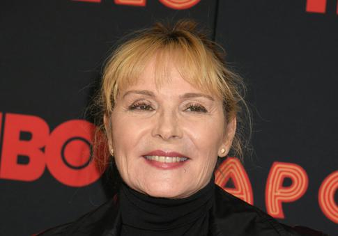 69-летняя Ким Кэтролл снялась в купальнике на фоне мальдивского пейзажа