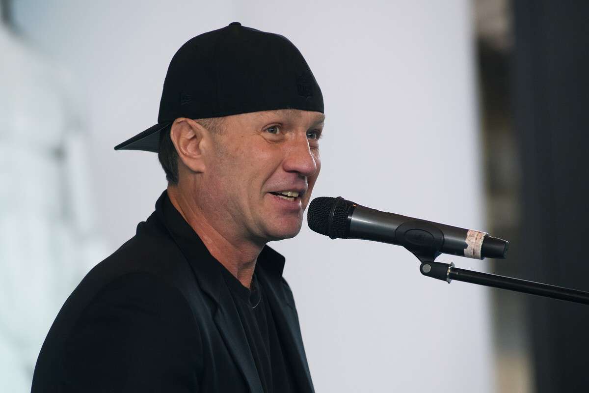 Роман Костомаров