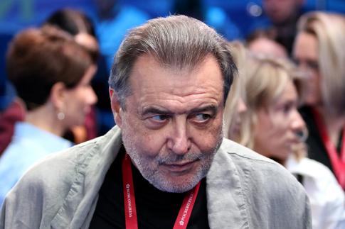 «В прадеды годится»: в Сети обсудили появление Алексея Учителя с женой