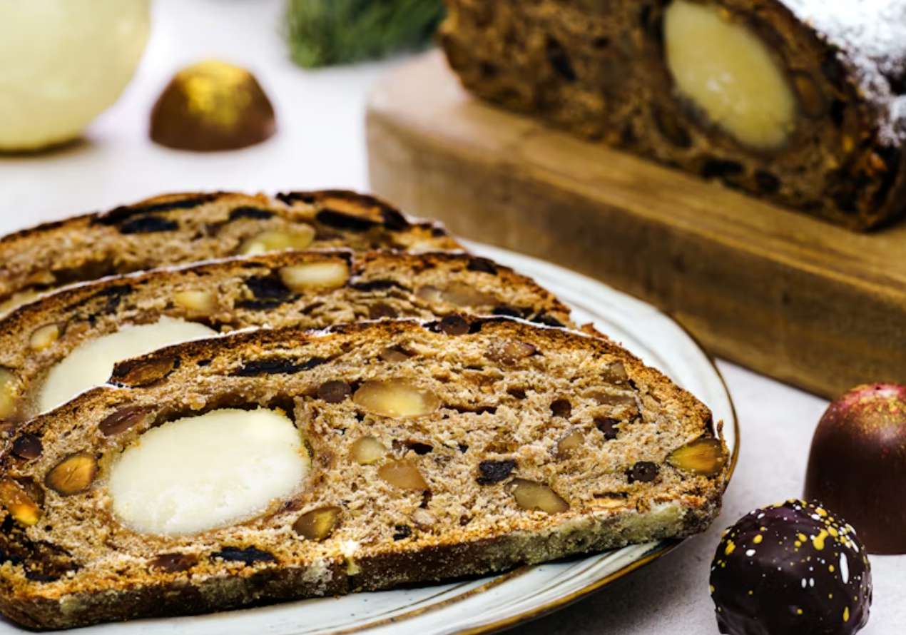 Вкус праздника: секреты приготовления традиционного штоллена