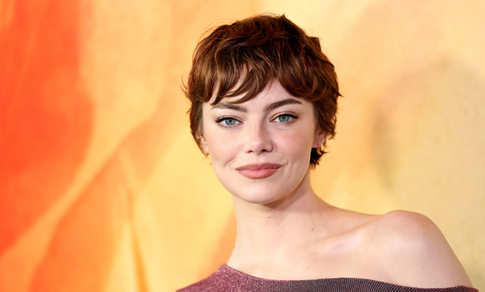 Новая классика: мягкое пикси, ставшее главным бьюти-трендом зимы