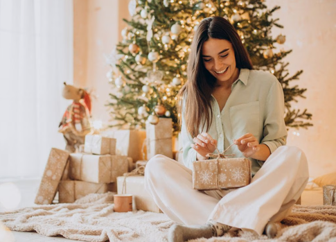 Пять подарков для взрослой дочери или подруги: одежда и аксессуары, как выбрать