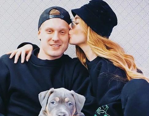 «Я продолжу»: Исхудавшая Седокова с крестом на груди рассказала, что делала после смерти Тиммы