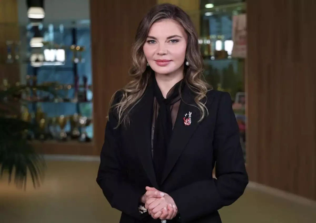 Жасырын камерадағы әйелдердің зәр шығарып жатқан видеосы