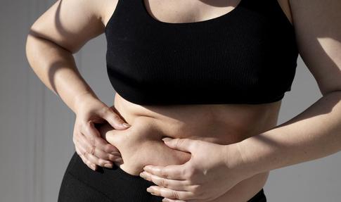 А где талия? Фитнес-тренер рассказала, как вернуть фигуре соблазнительные изгибы к весне