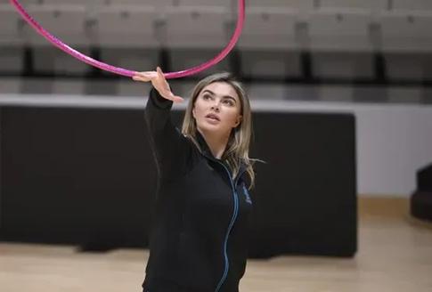 Алину Кабаеву обсудили в сети: новые фото гимнастки вызвали ажиотаж