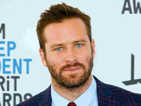 Двери снова открыты: «каннибал» Арми Хаммер вернулся в кино после отмены