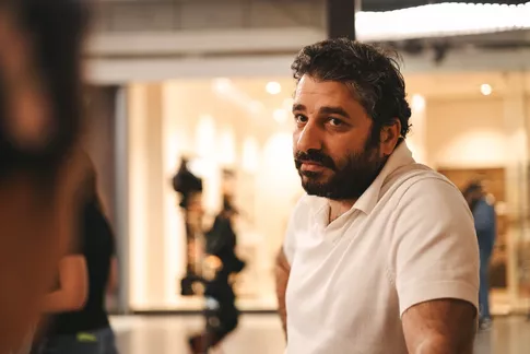 Сарик Андреасян требует извинений от киношколы за инцидент с головой лошади