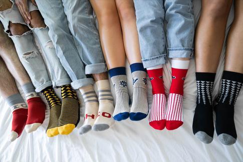 Носочный этикет: какие модели сочетать с разными видами обуви и одежды