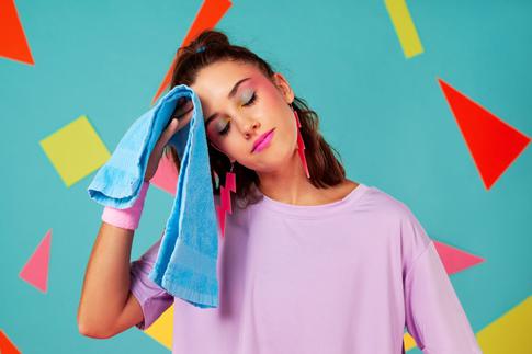 В тренажерный зал, как на свидание: почему краситься перед спортом — глупо и вредно