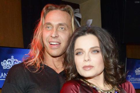 Дарил любовь другим женщинам: Королева пожаловалась на работу Тарзана